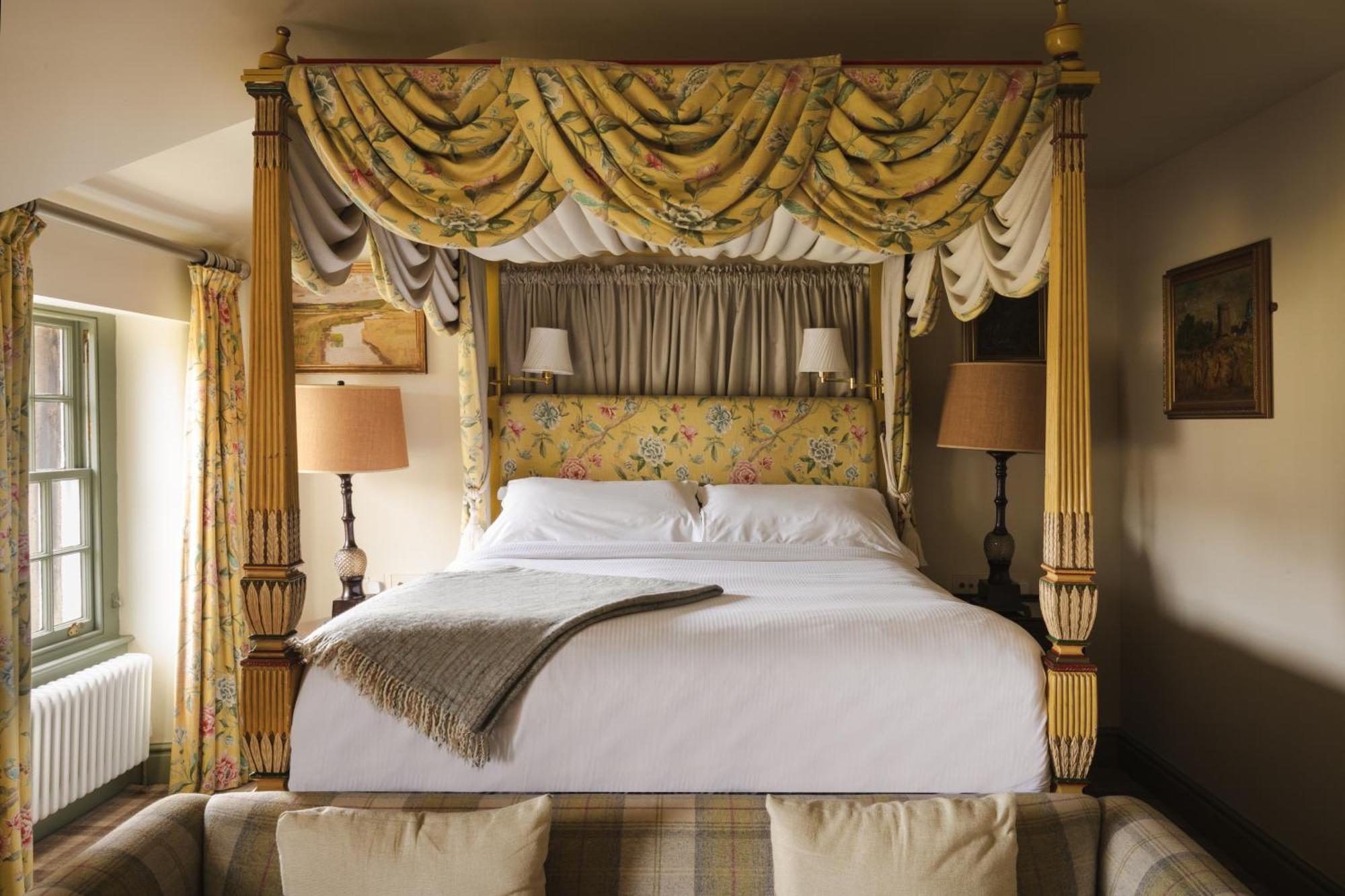 The Pilsley Inn - Chatsworth Баслоу Экстерьер фото